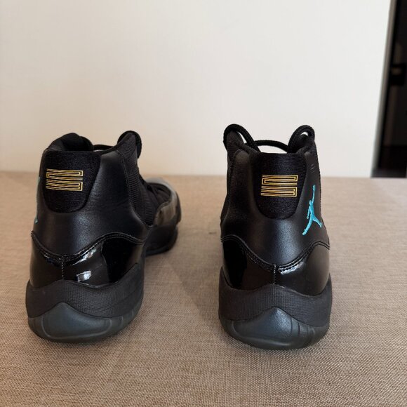 Air Jordan 11 \